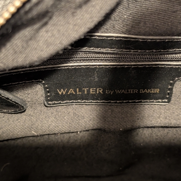Walter Baker Black Leather Messenger Bag. Ultra Soft Leather. Camera Bag Style - Picture 11 of 12